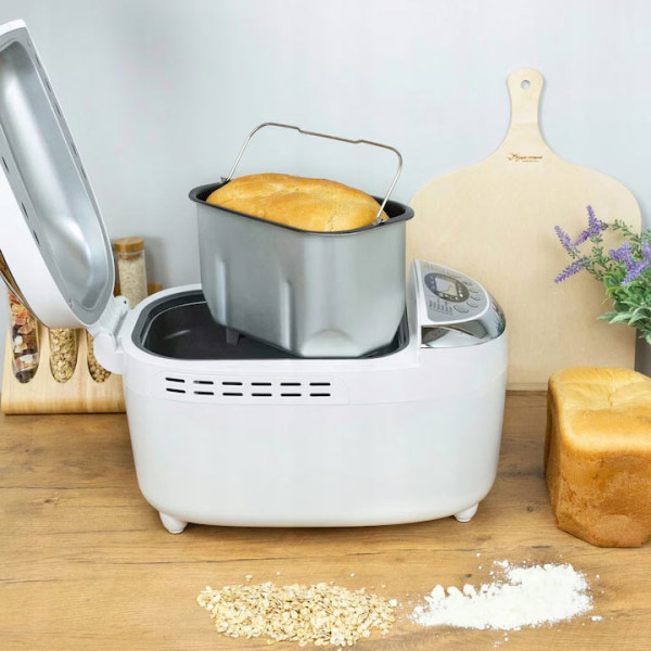 Хлебопекарна с две бъркалки First Austria FA-5152-3, бяла