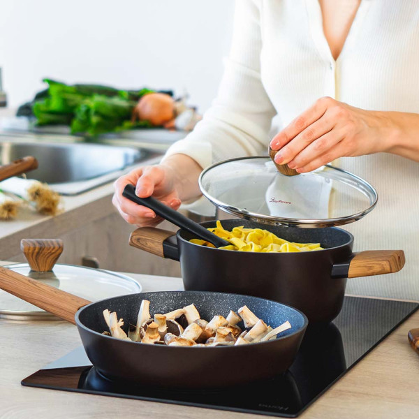 Тенджера BRUGGE FR-2412WH 