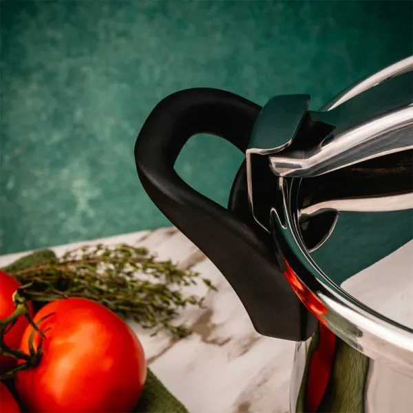 Тенджера под налягане Rosberg R51311A7, 7 л, 2 капака