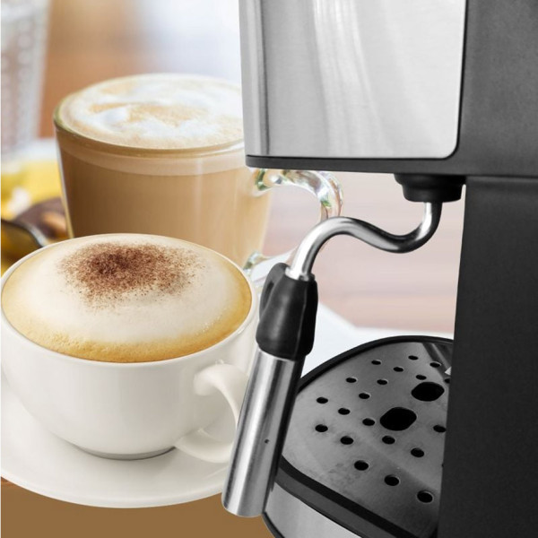 Кафемашина за еспресо и капучино Elekom ЕК-6826